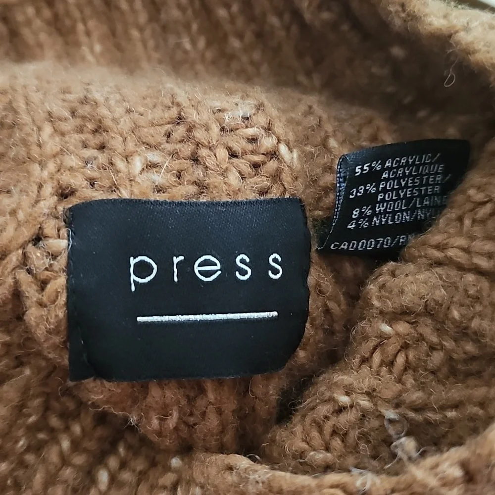 Press Sweter - Picture 2 of 3